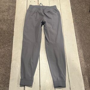 lululemon athletica Men's gray Joggers men’s small PERFECT! Warpstreme